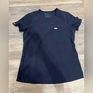 *Limited Edition color* Figs Catarina one pocket scrub top